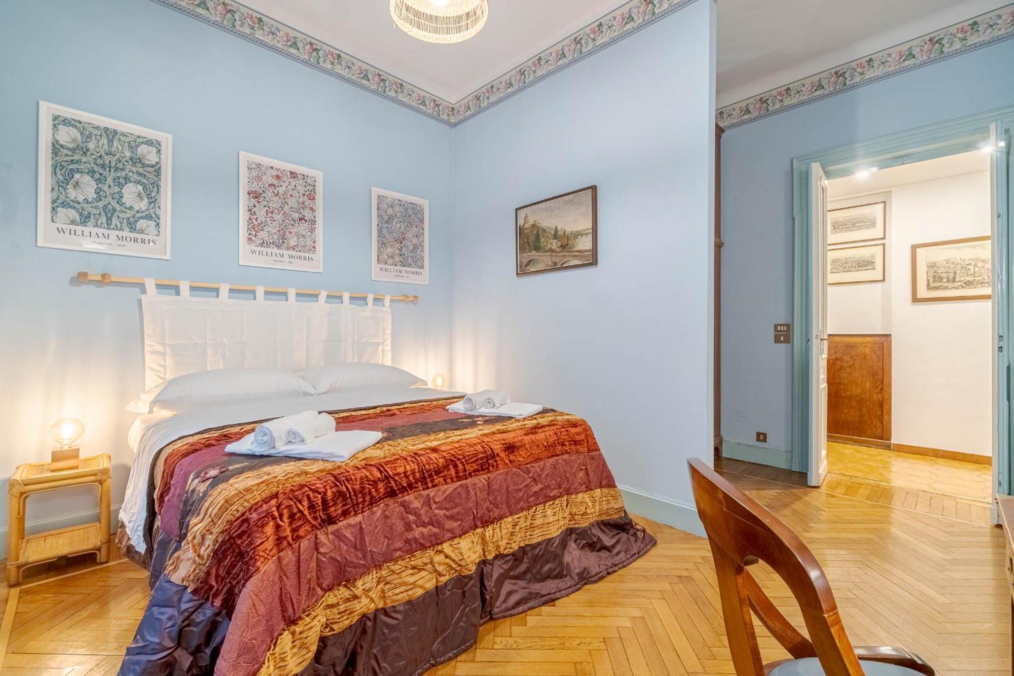 Torino Old Fashion Apartment With Balcony Esterno foto